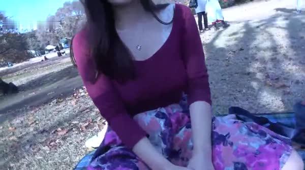 CR社交网站最新流出素人投稿自拍19岁爆乳美女援交富二代公园野餐露出公共卫生间啪啪啪